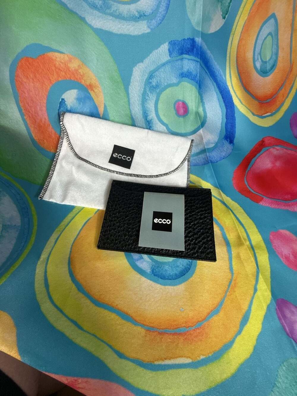 ECCO 118 Danko Black Pebble Grain Leather Slim Card Holder with dust cover